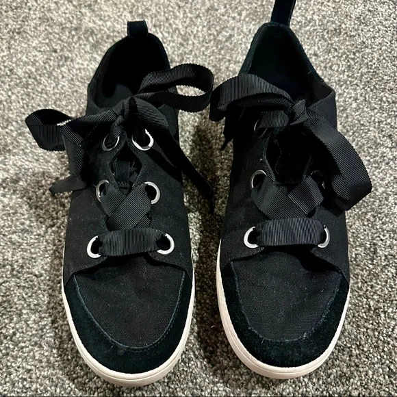 Koolaburra by UGG Women's Penley Sneaker, Black Canvas Lace Up, 10 - Picture 2 of 8